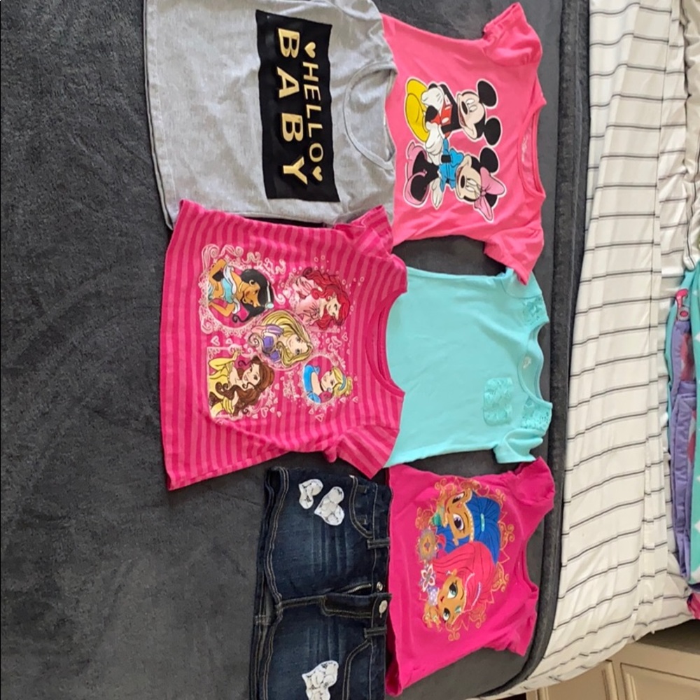 Kids clothing